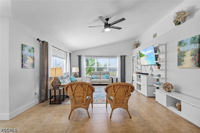 1932 SW 2nd PL, Cape Coral, FL 33991