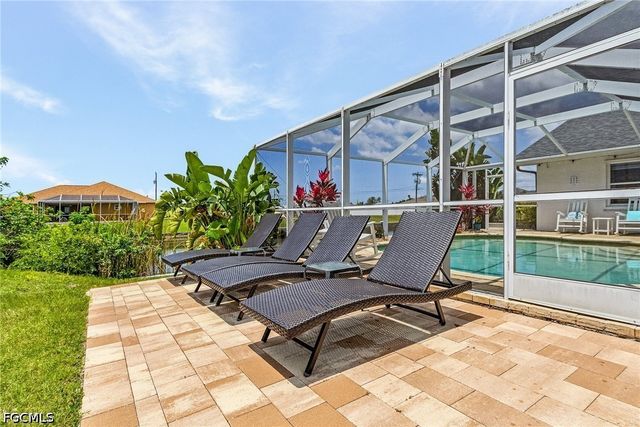 1932 SW 2nd PL, Cape Coral, FL 33991