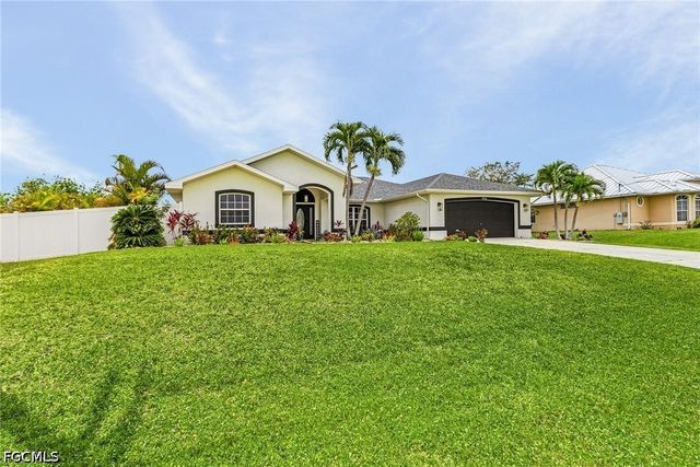 1932 SW 2nd PL, Cape Coral, FL 33991
