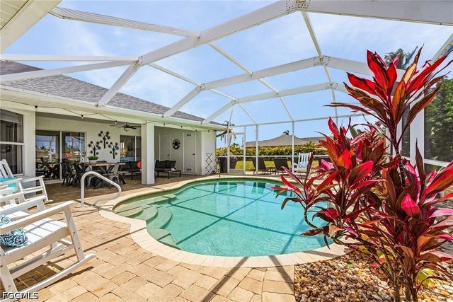 1932 SW 2nd PL, Cape Coral, FL 33991