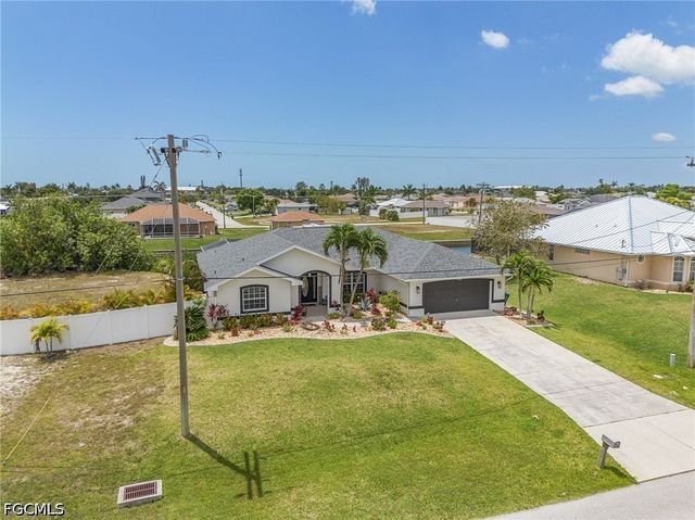 1932 SW 2nd PL, Cape Coral, FL 33991