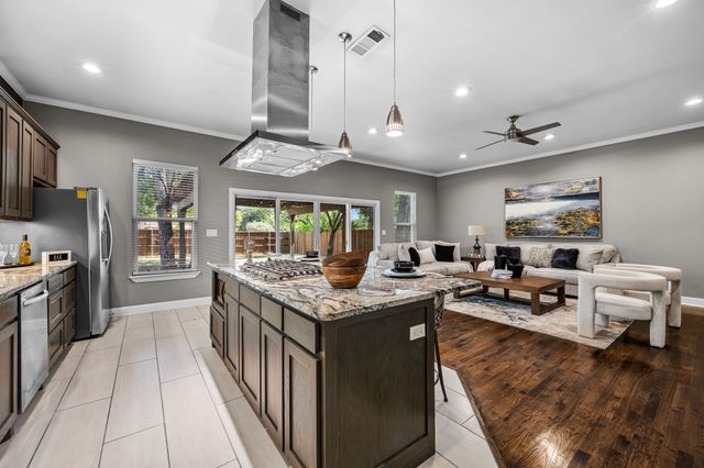 1516 S Oak Cliff Boulevard, Dallas, TX 75208