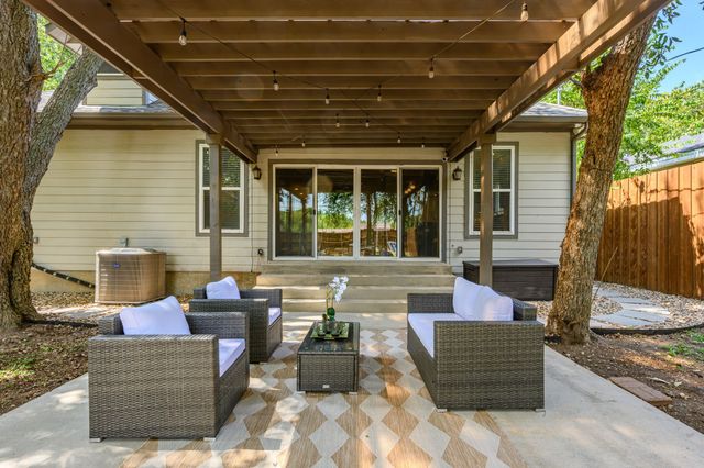 1516 S Oak Cliff Boulevard, Dallas, TX 75208