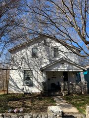 855 South Broadway Avenue, Springfield, MO 65806