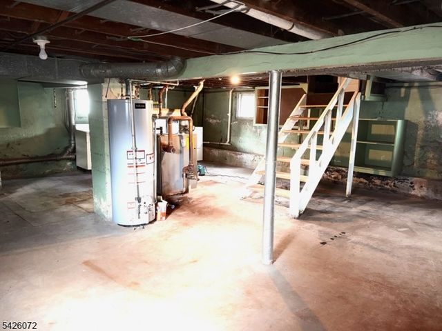 525 Forest Ave, Lyndhurst Twp., NJ 07071