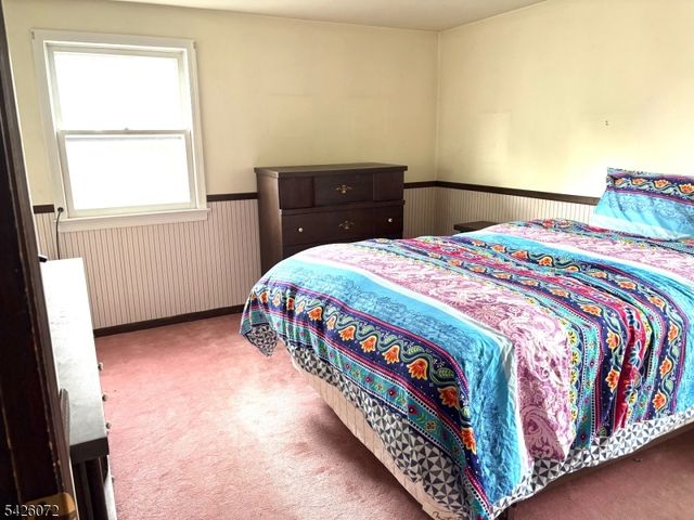 525 Forest Ave, Lyndhurst Twp., NJ 07071