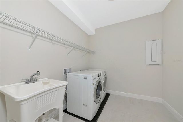 4881 ANTRIM DRIVE, Sarasota, FL 34240