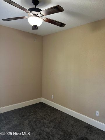 2013 Croyden Circle B, Greenville, NC 27834