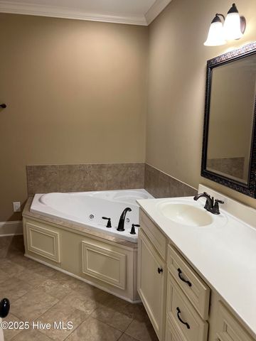 2013 Croyden Circle B, Greenville, NC 27834