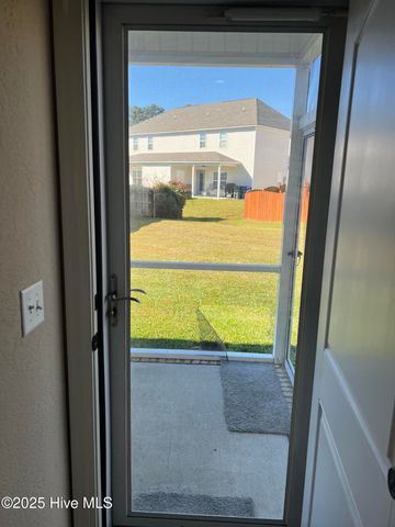 2013 Croyden Circle B, Greenville, NC 27834