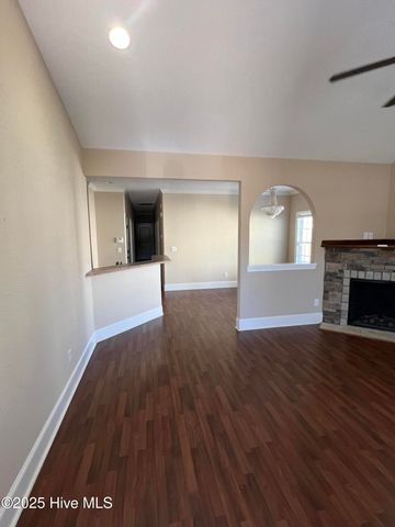 2013 Croyden Circle B, Greenville, NC 27834