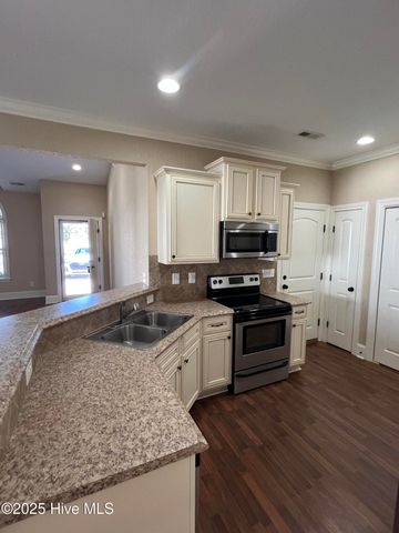 2013 Croyden Circle B, Greenville, NC 27834