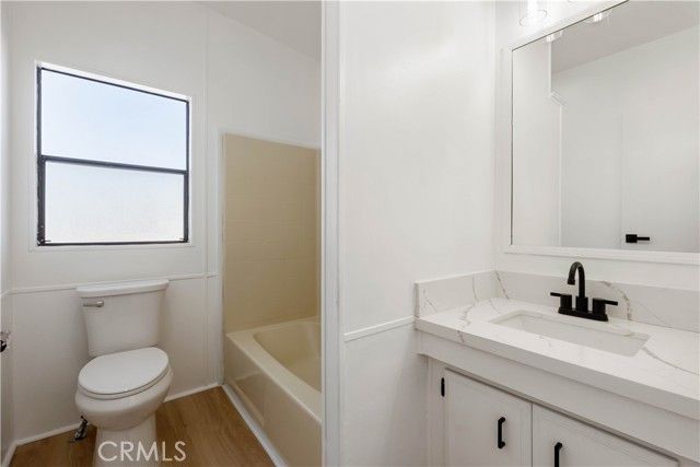 9161 Santa Fe 63, Hesperia, CA 92345