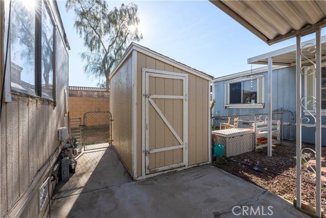 9161 Santa Fe 63, Hesperia, CA 92345