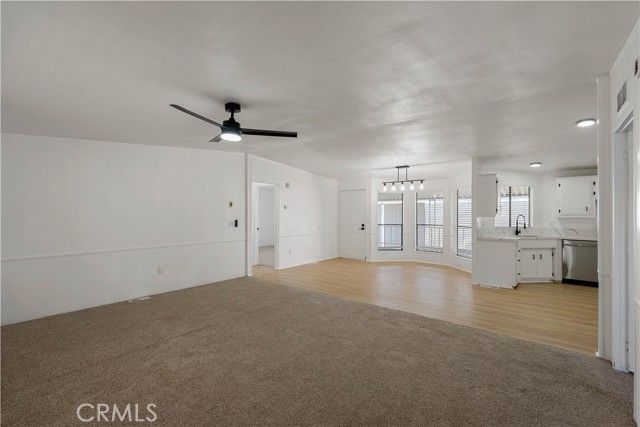 9161 Santa Fe 63, Hesperia, CA 92345