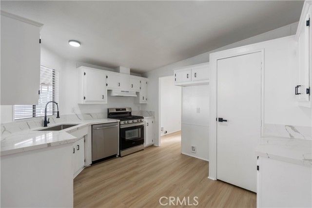 9161 Santa Fe 63, Hesperia, CA 92345