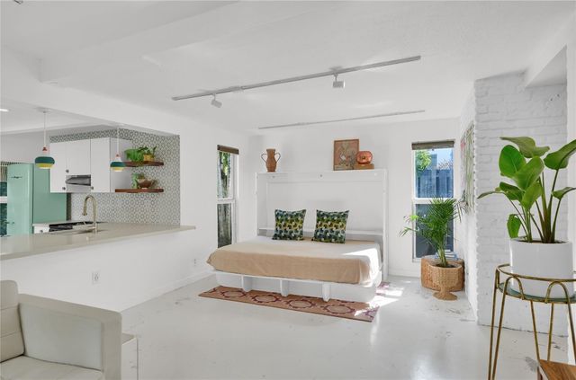 716 SE 7th Street, Fort Lauderdale, FL 33301