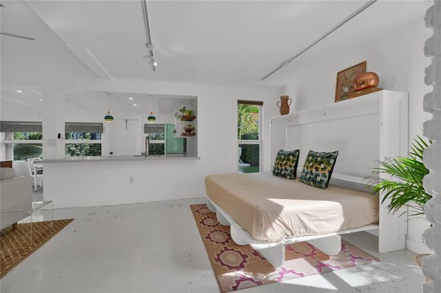 716 SE 7th Street, Fort Lauderdale, FL 33301