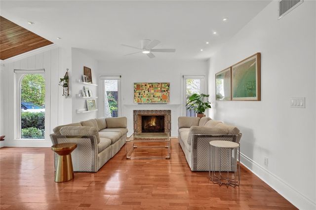 716 SE 7th Street, Fort Lauderdale, FL 33301