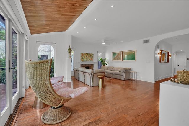 716 SE 7th Street, Fort Lauderdale, FL 33301