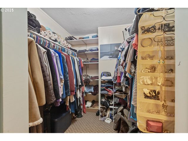 353 N DEERLANE Dr, Otis, OR 97368