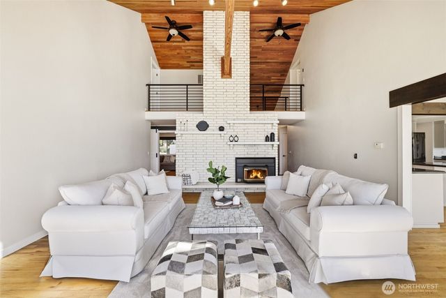 3417 204th Avenue Ct E, Lake Tapps, WA 98391