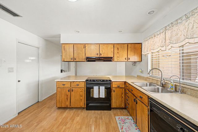 3753 W DALPHIN Road, Phoenix, AZ 85051