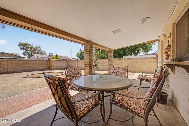 3753 W DALPHIN Road, Phoenix, AZ 85051
