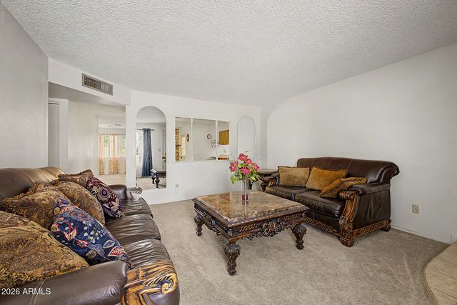 3753 W DALPHIN Road, Phoenix, AZ 85051