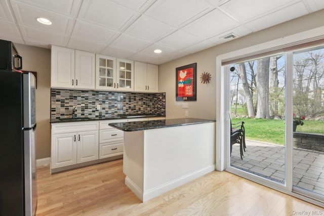6 Cowdrey Street, Warwick, NY 10990