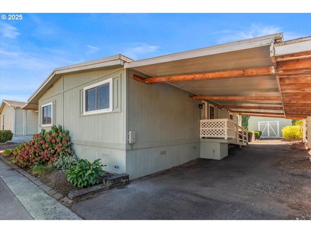 7455 Se KING Rd 11, Milwaukie, OR 97222