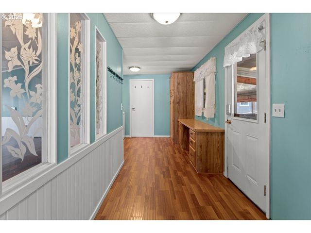 7455 Se KING Rd 11, Milwaukie, OR 97222