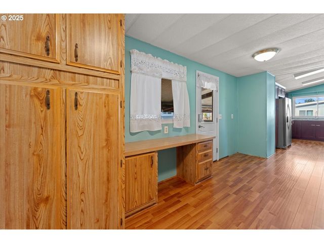 7455 Se KING Rd 11, Milwaukie, OR 97222