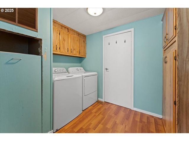 7455 Se KING Rd 11, Milwaukie, OR 97222