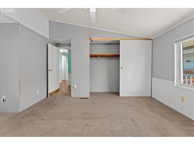 7455 Se KING Rd 11, Milwaukie, OR 97222