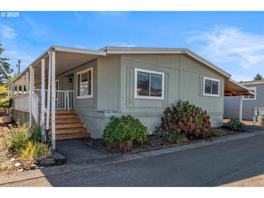 7455 Se KING Rd 11, Milwaukie, OR 97222