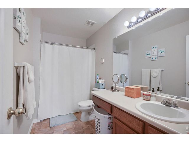 1419 Red Mountain Dr 18, Longmont, CO 80504