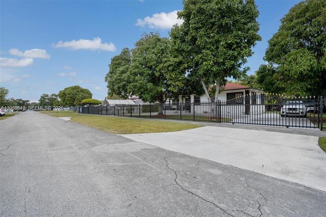 65 NW 118th Street, Miami, FL 33168