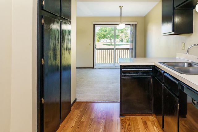10355 Balsam Lane, Eden Prairie, MN 55347