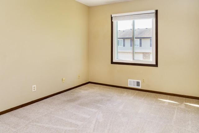 10355 Balsam Lane, Eden Prairie, MN 55347