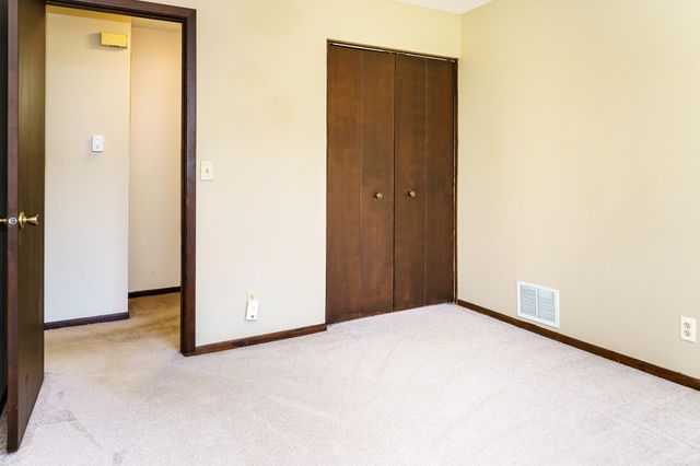 10355 Balsam Lane, Eden Prairie, MN 55347