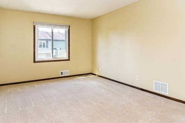 10355 Balsam Lane, Eden Prairie, MN 55347