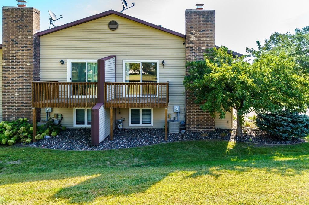 10355 Balsam Lane, Eden Prairie, MN 55347 — photo 2