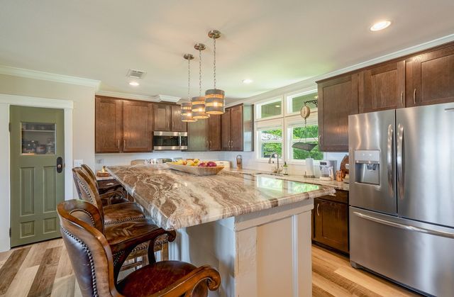 126-130 Robby Ln, Kerrville, TX 78028