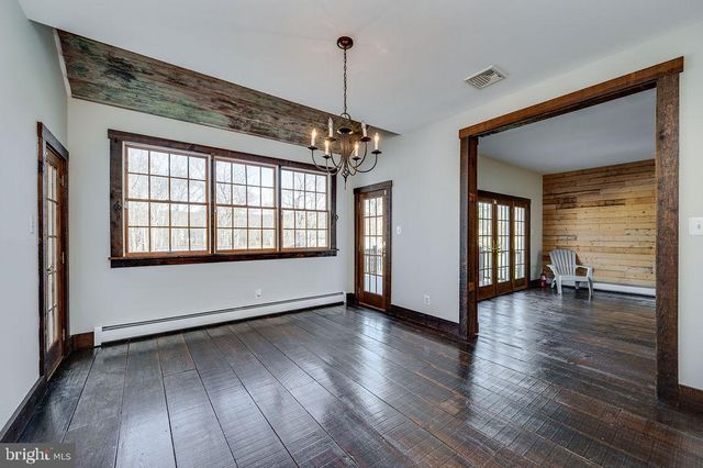 2039 SCHOOL RD, Pottstown, PA 19465