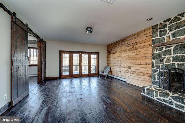 2039 SCHOOL RD, Pottstown, PA 19465