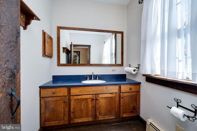 2039 SCHOOL RD, Pottstown, PA 19465