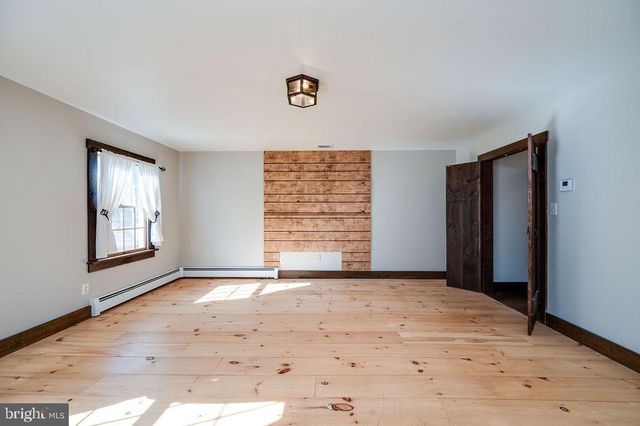 2039 SCHOOL RD, Pottstown, PA 19465