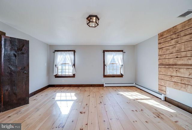 2039 SCHOOL RD, Pottstown, PA 19465