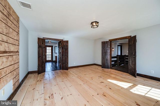 2039 SCHOOL RD, Pottstown, PA 19465